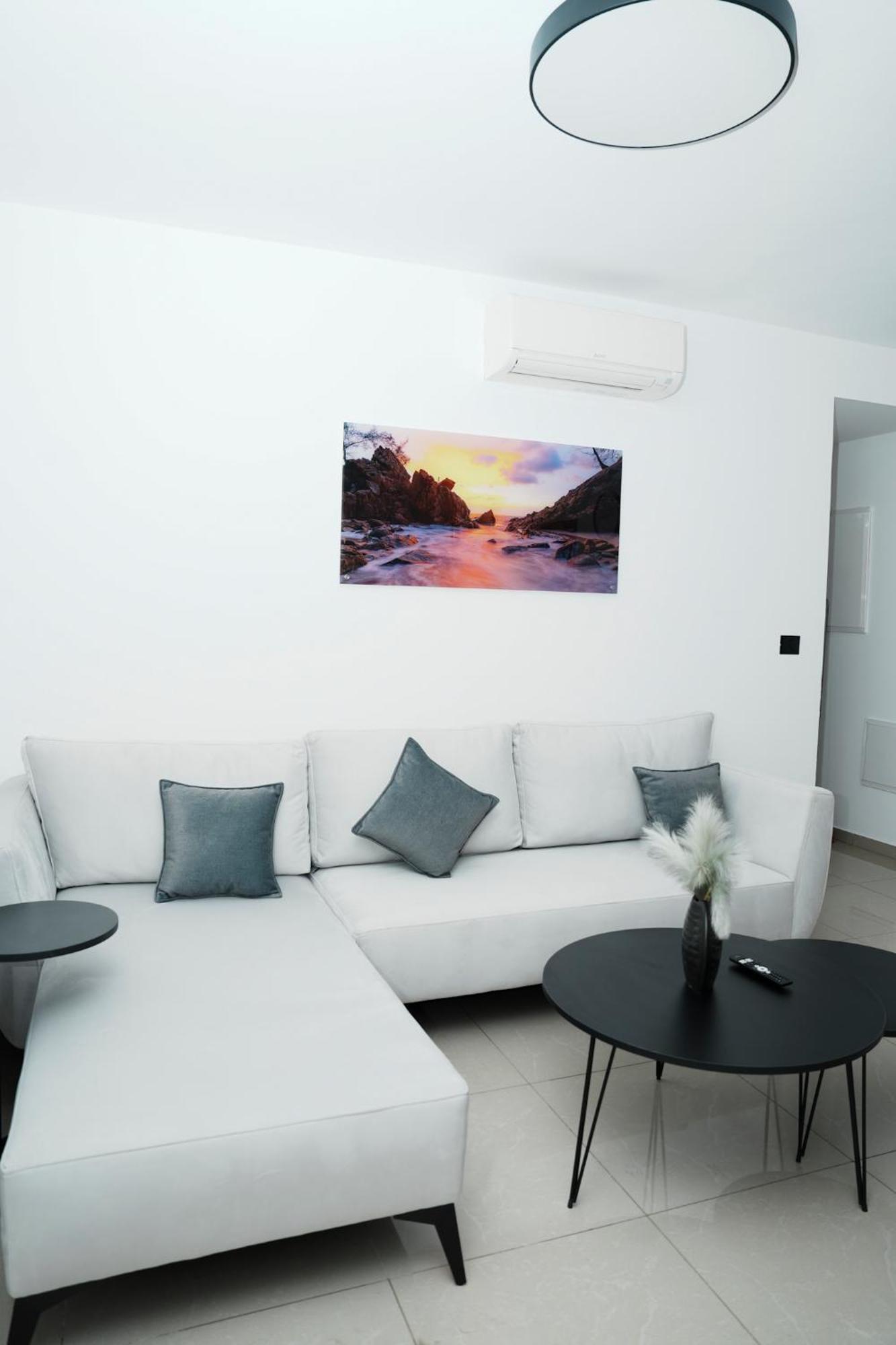 The Location In Appartement *